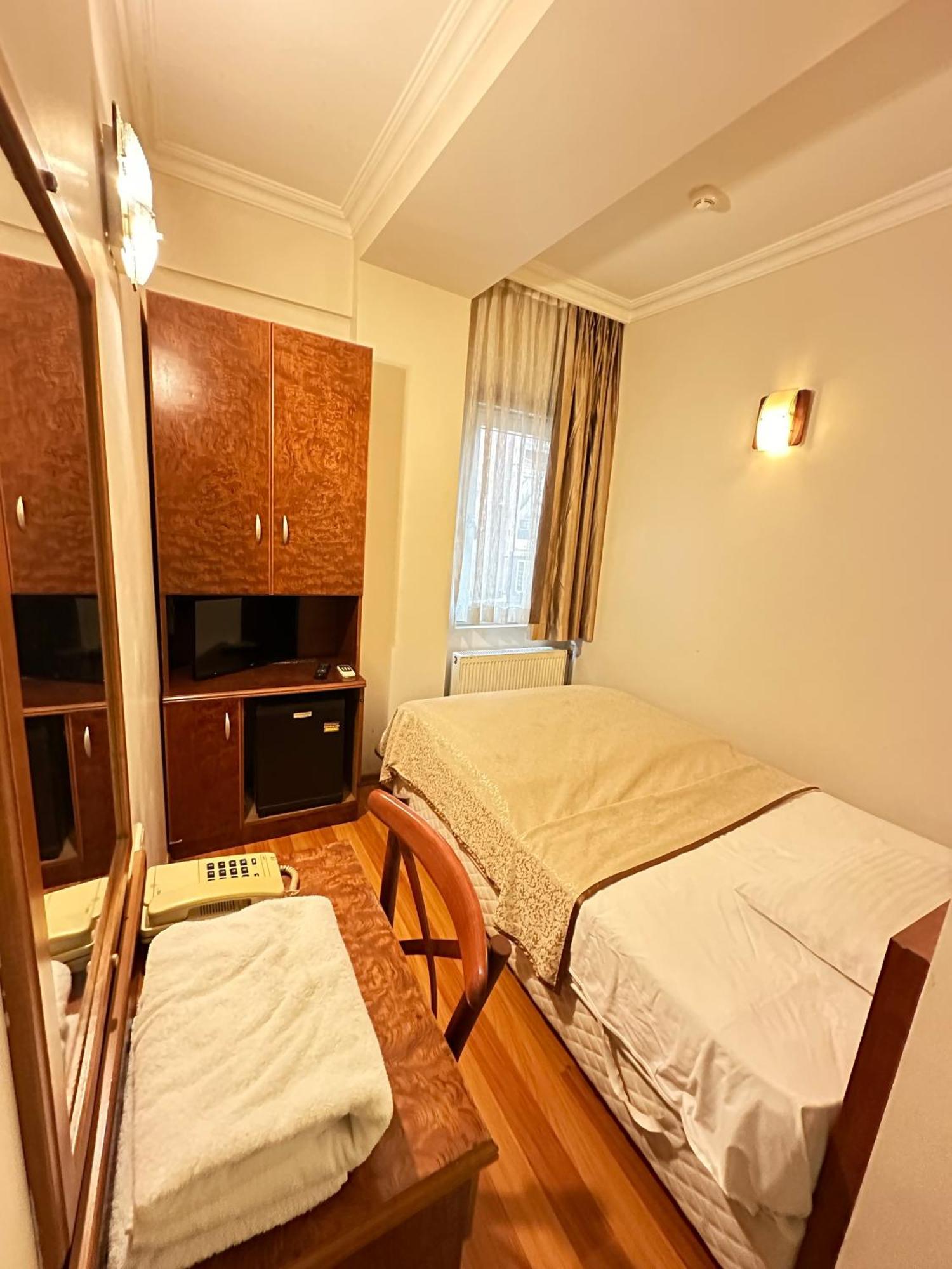 Hotel Nayla Истанбул Екстериор снимка